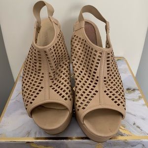 Tan Wedge